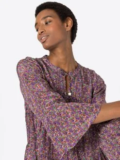 Blouses Met Korte Mouw Blouse Ivy Dames Lavendel 9 Blouses Met Korte Mouw Blouse Ivy Dames Lavendel -Moss Copenhagen Verkoop 3b0e0f53d419b67a978afdf94d79d557