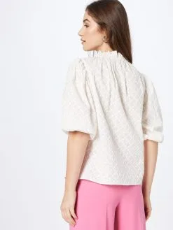 Blouses Met Korte Mouw Blouse Ellis Dames Natuurwit 8 Blouses Met Korte Mouw Blouse Ellis Dames Natuurwit -Moss Copenhagen Verkoop ad36aba4c578b006e226a6f785112824
