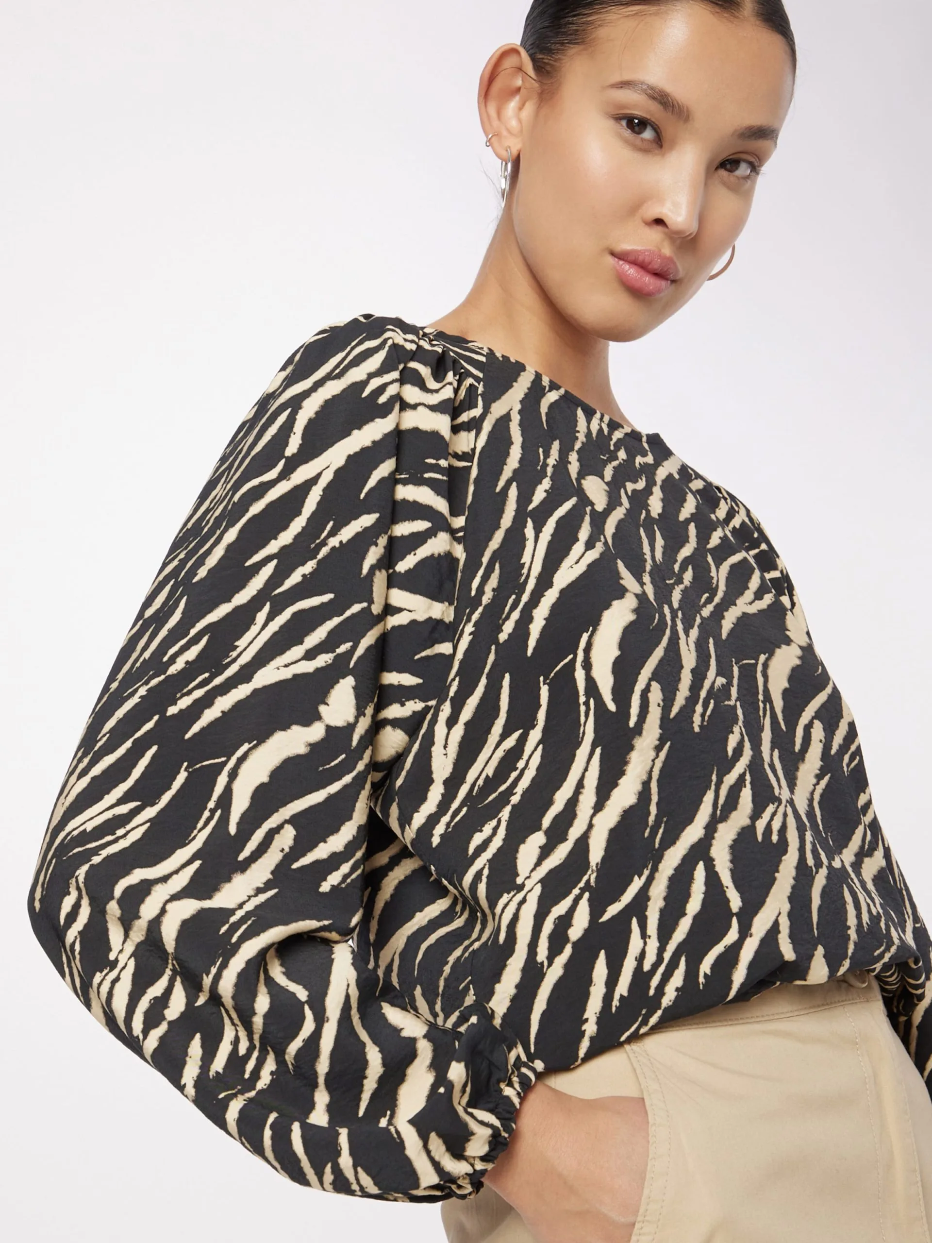 MOSS COPENHAGEN Blouseshirts Blouse Janaya Benina Dames Zwart 5 MOSS COPENHAGEN Blouseshirts Blouse Janaya Benina Dames Zwart - Afbeelding 5